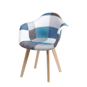 BUYBUY Poltroncina serie Picasso in PP Seduta in spugna ricoperta con stoffa Stile patchwork, piedi in faggio e metallo Colori freddi PIC016