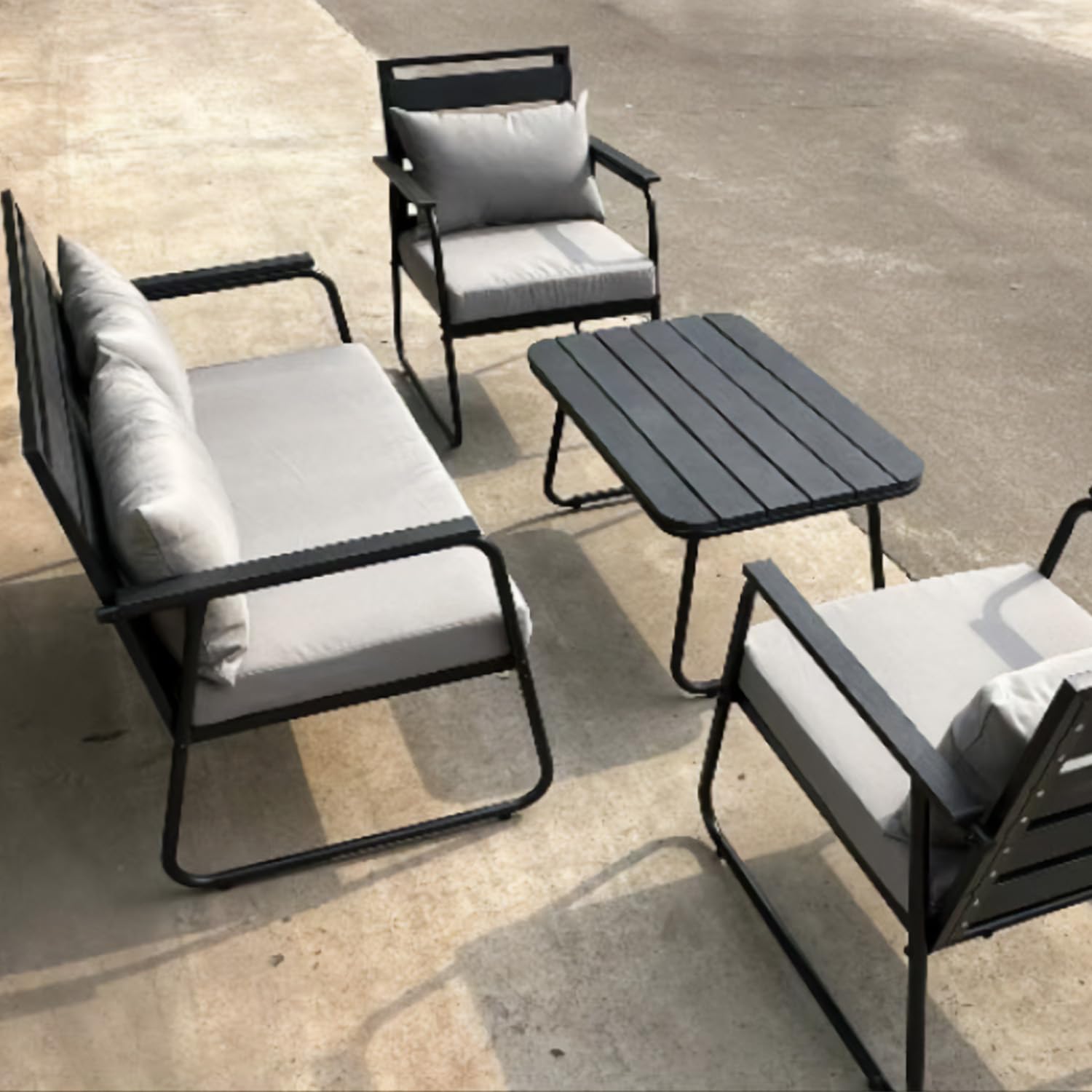 KIT TAVOLO POLTRONCINE E DIVANETTO DA GIARDINO