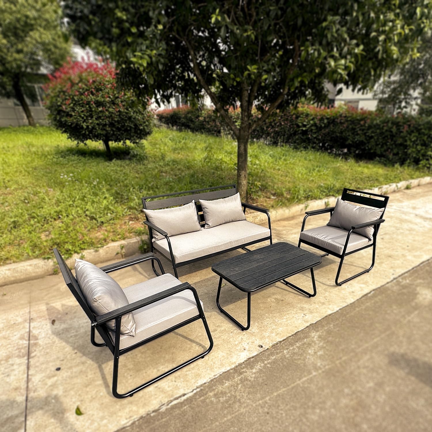 KIT TAVOLO POLTRONCINE E DIVANETTO DA GIARDINO